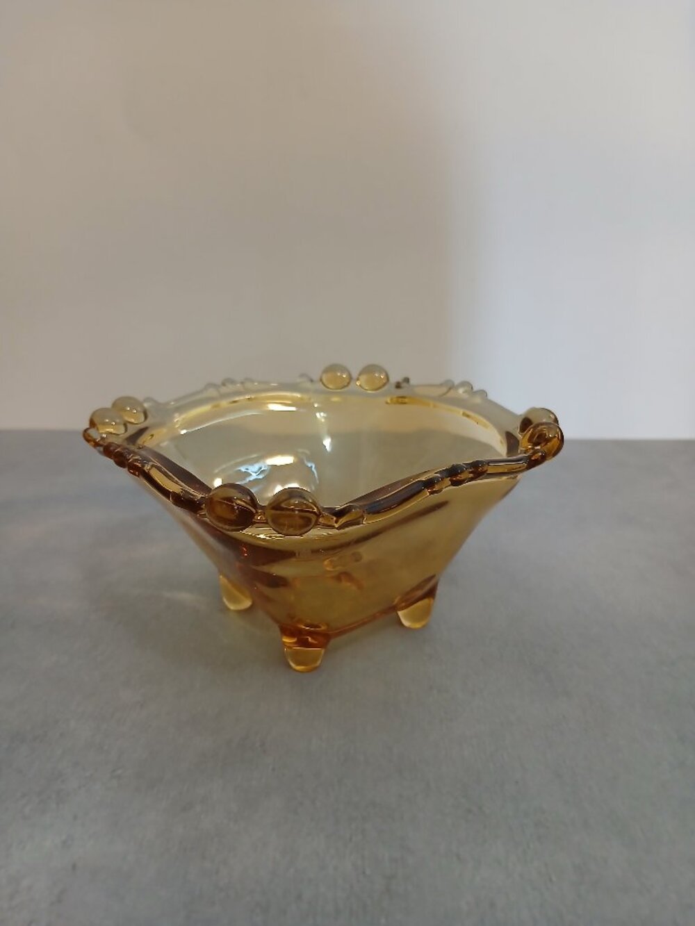 Elegant Vintage Amber Glass Candy Dish/Nut Bowl/Trinket Dish Scalloped Edge